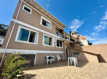 Casa · 157m² · 4 Quartos · 3 Vagas · Casa 4 Quartos com 1 Suíte e 157m² - Centro