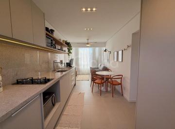 Apartamento · 46m² · 1 Quarto · 1 Vaga · Apartamento de 1 quarto com 46m² em Jurerê.