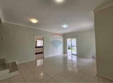 Casa · 205m² · 3 Quartos · 2 Vagas · Casa para alugar com 3 suítes em Condomínio - Vinhedo -SP