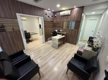 Comercial · 57m² · Sala comercial mobiliada à venda no Centro de Florianópolis, com 57,02 m² de área privativa, ideal p