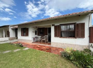 Casa · 135m² · 3 Quartos · 2 Vagas · Casa à venda em Mariluz - Próxima do mar