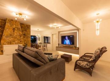 Casa · 640m² · 6 Quartos · 2 Vagas · CASA EM ATLANTIDA