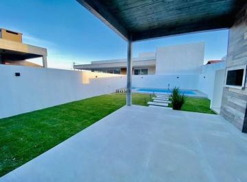 Casa · 199m² · 4 Quartos · 2 Vagas · Casa à venda em Capão da Canoa