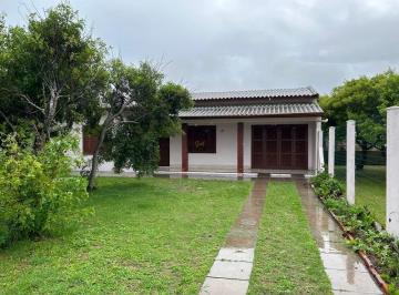 Casa · 95m² · 3 Quartos · 1 Vaga · Casa à venda próxima ao mar