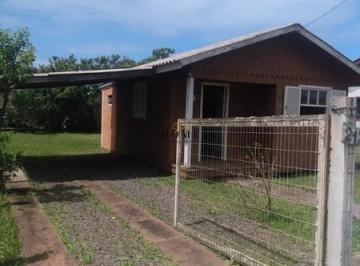 Casa · 60m² · 1 Quarto · 1 Vaga · Casa à venda em região de moradores