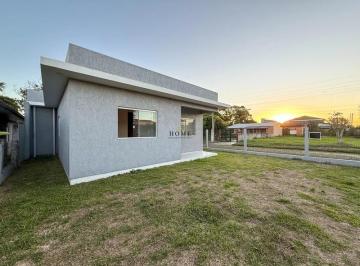 Casa · 78m² · 3 Quartos · 2 Vagas · Casa à venda próxima ao mar!