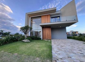 Casa · 250m² · 5 Quartos · 2 Vagas · Casa Beira Lago no Sunset