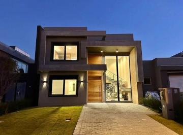 Casa · 235m² · 4 Quartos · Casa à venda no Condomínio Blue