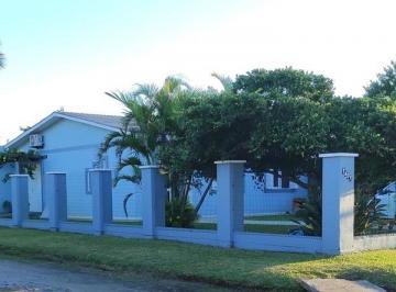 Casa · 117m² · 4 Quartos · 1 Vaga · Casa de esquina à venda — Balneário Nova Tramandaí (Tramandaí)