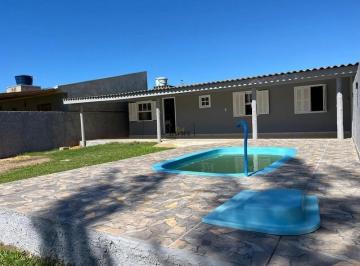 Casa · 100m² · 2 Quartos · 1 Vaga · Casa à venda em Imbé