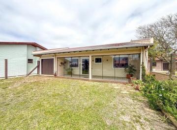 Casa · 120m² · 2 Quartos · 3 Vagas · Casa à Venda em Mariluz – Imbé