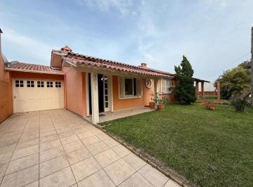 Casa · 140m² · 3 Quartos · 1 Vaga · Casa à venda no Centro de Imbé