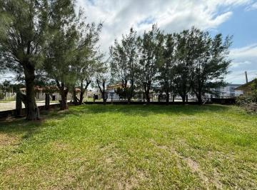 Terreno · 360m² · Terreno de esquina próximo ao mar