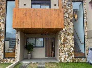 Casa · 112m² · 3 Quartos · 1 Vaga · Casa à venda em Imbé
