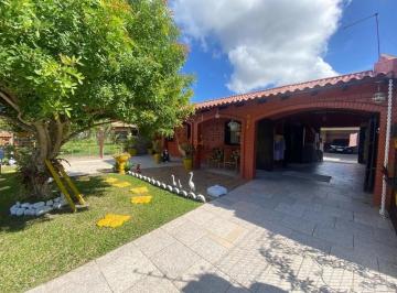 Casa · 160m² · 4 Quartos · 1 Vaga · Casa em Imbé próxima ao mar