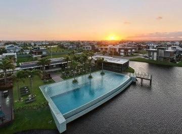 Terreno · 300m² · Lote Beira Lago no Sunset
