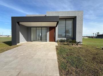 Casa · 130m² · 3 Quartos · 2 Vagas · Casa à venda em Xangri-lá - Condomínio Allure
