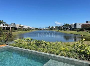 Casa · 640m² · 7 Quartos · 2 Vagas · Casa à venda