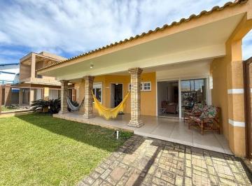 Casa · 135m² · 3 Quartos · 1 Vaga · Casa à venda, próximo ao mar