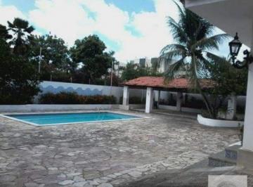 Casa de 4 quartos, Jaboatão dos Guararapes · Casa ampla à venda em Candeias, com piscina, espaço gourmet e 6 quartos, sendo 3 suítes!