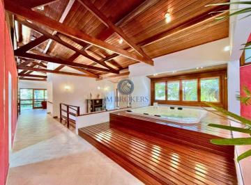 Foto 01 · Casa de alto padrão à venda no condomínio Fazendinha, Granja Viana, 5 quartos, 3 suítes, 8 vagas e 4