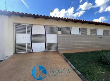1 · CASA COM 03 QUARTOS COM UMA SUÍTE NA ETAPA E EM VALPARAÍSO DE GOIÁS