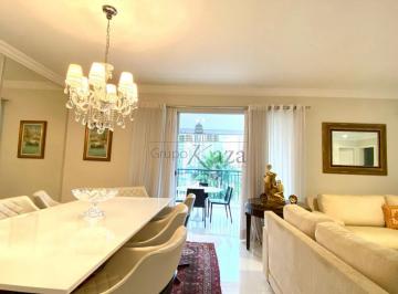 Apartamento · 216m² · 3 Quartos · 4 Vagas · Apartamento à Venda - Campo Belo - 3 Quartos(suítes).