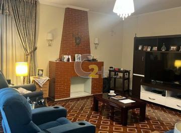 Casa · 270m² · 3 Quartos · 5 Vagas · Casa à venda na Lapa, com 3 quartos, 2 suítes e 5 vagas.