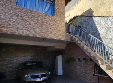 7330fc167288b7692d4613acd882981ea58e8608 · Ótima casa à venda no Jd. Veloso de 2 quartos e área de lazer com churrasqueira