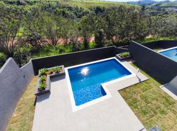 b8fd35ceca557898a9613dded8418c8cf2f4be98 · Linda casa com área de azer a venda em loteamento fechado com portaria 24 horas em Atibaia - SP