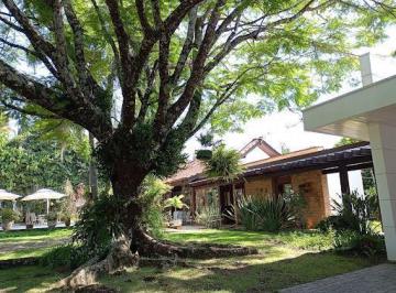 aa379686a577be7821e990ab0ad5da5b67cb72cd · Casa térrea de 3.450m2, com 3 suítes, disponível para venda em condomínio na Granja Viana/Sp