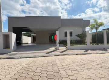 Casa · 180m² · 3 Quartos · 2 Vagas · Casa Alto Padrão em Centro, Guabiruba/SC