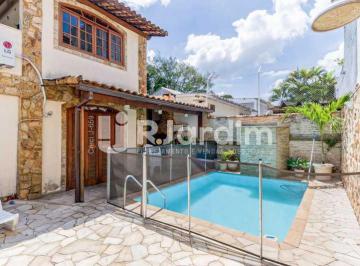 Casa · 380m² · 4 Quartos · 2 Vagas · Casa em Condomínio na Freguesia | 4 Quartos (2 Suítes) | 380 m² | Piscina | 2 Va