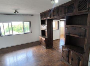 Apartamento · 104m² · 2 Quartos · 1 Vaga · Dois dormitórios, suíte. Vaga demarcada. Elevador. Amplo.
