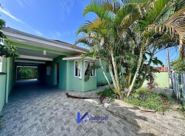 25118657_4.jpg · Casa com 3 quartos na faixa mar em Santa Terezinha