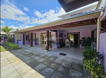 Casa · 312m² · 5 Quartos · Casa em Arroio do Sal 4 quartos e 4 vagas