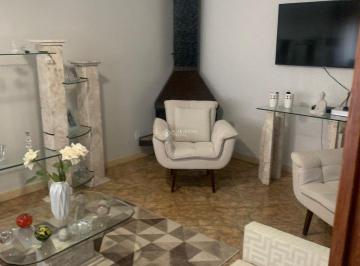 Casa · 232m² · 3 Quartos · 4 Vagas · Casa no bairro Sarandi