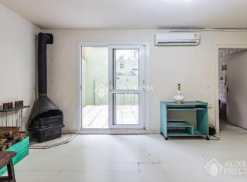 Apartamento · 40m² · 1 Quarto · Apartamento térreo com garden na Lucas de Oliveira bairro Petrópolis.