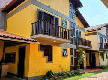Casa de 2 quartos, Cabo Frio · Casa Triplex de Condomínio no Peró à Venda