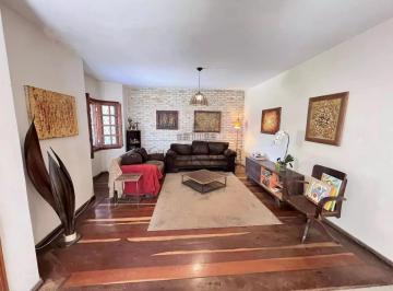 Casa · 250m² · 2 Quartos · 4 Vagas · Oportunidade - Casa - Cidade Vista Verde - 2 Dormitórios - 180m².