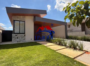 Casa · 449m² · 3 Quartos · 4 Vagas · CASA NOVINHA COM PLANEJADOS NO COND RESORT SOLARIS EM BOITUVA