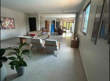 Casa de 3 quartos, São Paulo · Casa com 3 quartos, 108 m² à venda no Cambuci, entrada com dívida.