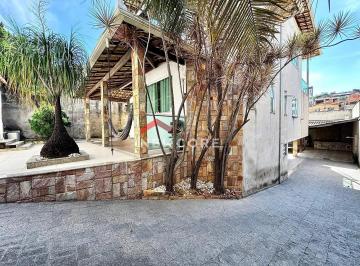 Casa · 375m² · 4 Quartos · 8 Vagas · Casa em  Rua Aracati - Parque Xangri-Lá - Contagem/MG