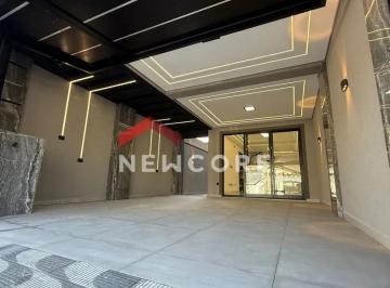 Casa · 205m² · 4 Quartos · 2 Vagas · Sobrado em  Rua Sebastião de Oliveira - Boqueirão - Praia Grande/SP