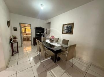 Casa · 192m² · 4 Quartos · 2 Vagas · Casa 4 Quartos para Venda no Jardim América - Goiânia