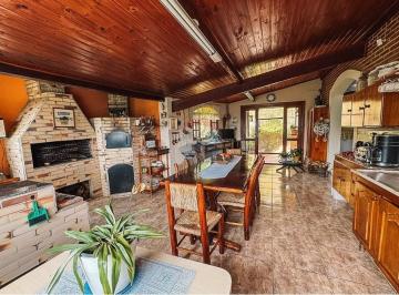 Casa · 252m² · 4 Quartos · 2 Vagas · Refúgio na Serra: Casa em Joanópolis/SP