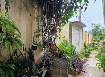 Casa · 392m² · 3 Quartos · 1 Vaga · "Alugue: Casa 3 Suítes no Centro, Aceita Pets!"