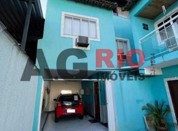 Casa · 113m² · 3 Quartos · 2 Vagas · Casa de rua -  / Residencial / Vila Valqueire