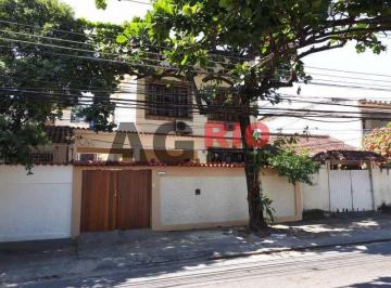 Casa · 258m² · 3 Quartos · 3 Vagas · Casa de rua - Duplex / Residencial / Pechincha
