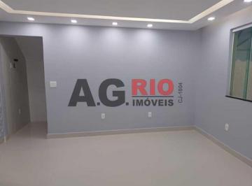 Casa · 45m² · 2 Quartos · 1 Vaga · Casa de rua : Triplex / Residencial / Vila Valqueire